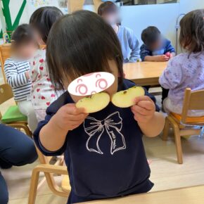 りんごの食育をしました🍎